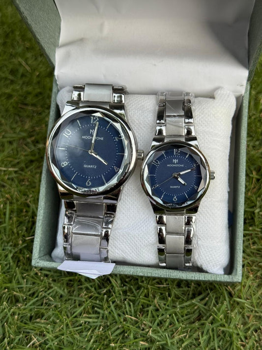 "Couple Watch Set – Coordinated Design, Shared Moments"